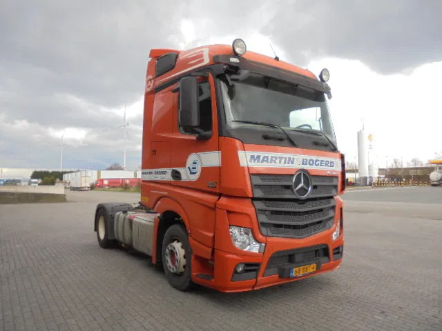 Mercedes-Benz Actros 1842 LS NL TRUCK - Камион влекач: слика 3 Mercedes-Benz Actros 1842 LS NL TRUCK - Камион влекач: слика 3