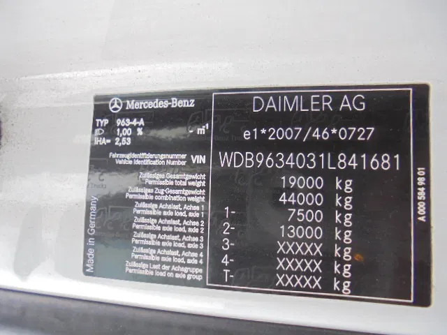 Камион влекач Mercedes-Benz Actros 1842 LS NL TRUCK: слика 19