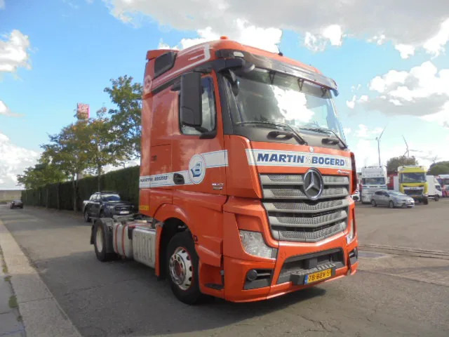 Mercedes-Benz Actros 1842 LS NL TRUCK - Камион влекач: слика 3 Mercedes-Benz Actros 1842 LS NL TRUCK - Камион влекач: слика 3