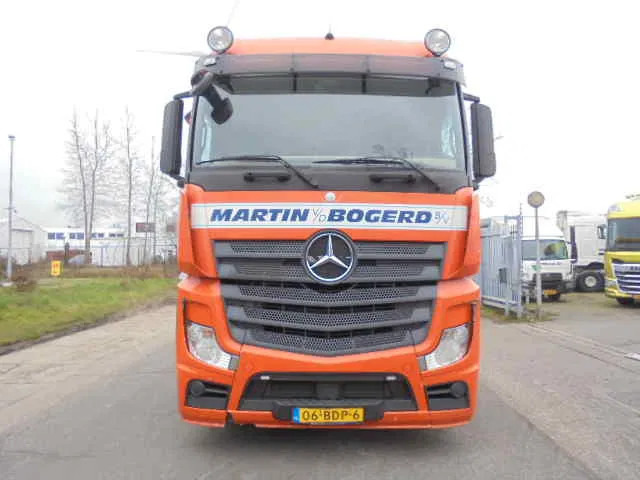 Mercedes-Benz Actros 1842 LS NL TRUCK - Камион влекач: слика 2 Mercedes-Benz Actros 1842 LS NL TRUCK - Камион влекач: слика 2