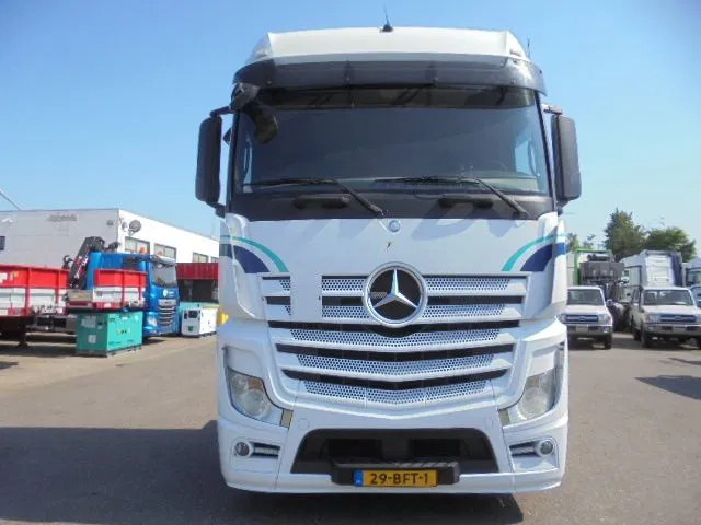 Mercedes-Benz Actros 1843 - Камион влекач: слика 2 Mercedes-Benz Actros 1843 - Камион влекач: слика 2