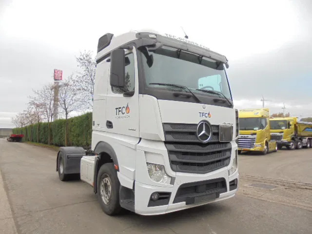 Mercedes-Benz Actros 1845 LS ADR - Камион влекач: слика 3 Mercedes-Benz Actros 1845 LS ADR - Камион влекач: слика 3