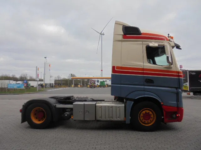 Mercedes-Benz Actros 1845 LS NL TRUCK - Камион влекач: слика 4 Mercedes-Benz Actros 1845 LS NL TRUCK - Камион влекач: слика 4