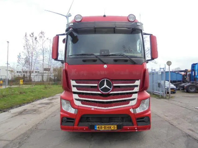 Mercedes-Benz Actros 2543 6X2 + HYDRAULIC - Камион влекач: слика 2 Mercedes-Benz Actros 2543 6X2 + HYDRAULIC - Камион влекач: слика 2