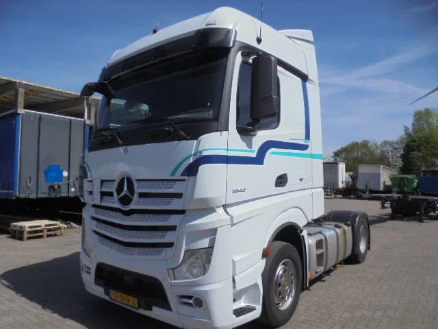 Mercedes-Benz Actros ACTROS 1842 - Камион влекач: слика 1 Mercedes-Benz Actros ACTROS 1842 - Камион влекач: слика 1