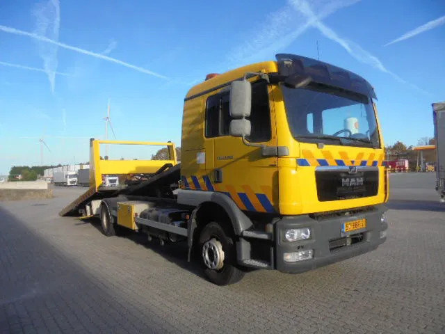 MAN TGM 12.250 NL TRUCK - Камион за влечење: слика 3 MAN TGM 12.250 NL TRUCK - Камион за влечење: слика 3