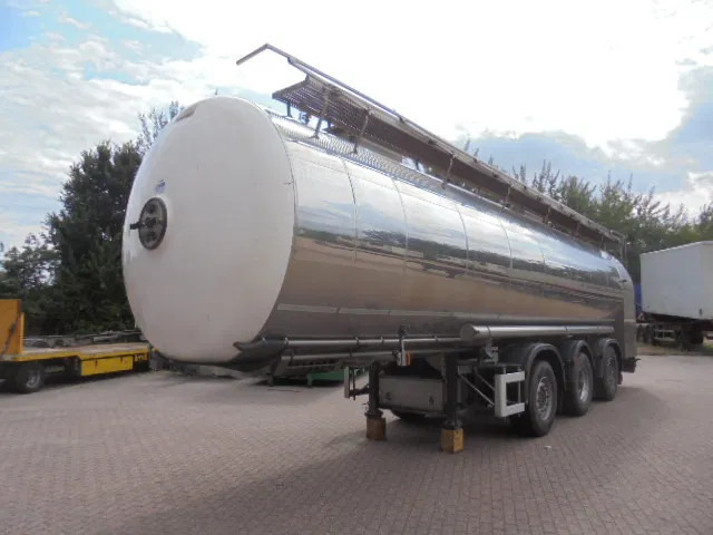 Magyar S43 EDD NL KENTEKEN - Полуприколка цистерна: слика 1 Magyar S43 EDD NL KENTEKEN - Полуприколка цистерна: слика 1