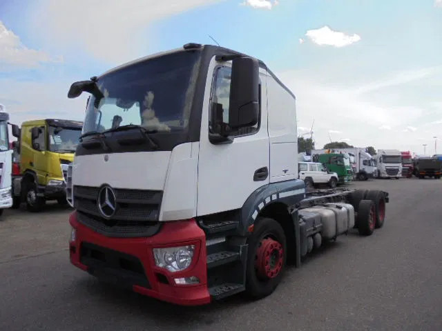 Mercedes-Benz ACTROS 2340 6X2 - Автотранспортен камион: слика 1 Mercedes-Benz ACTROS 2340 6X2 - Автотранспортен камион: слика 1
