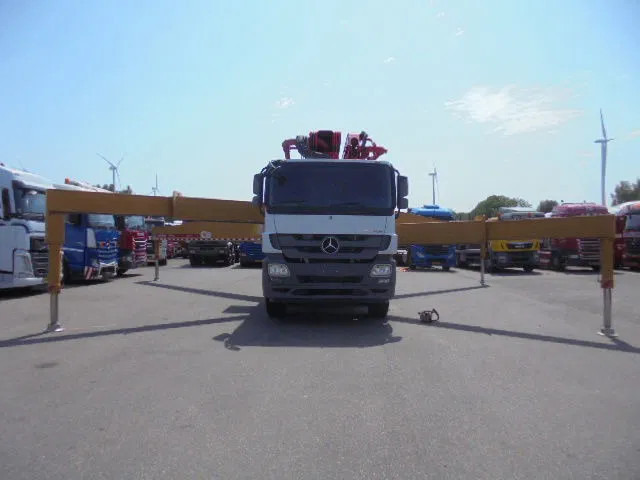 Mercedes-Benz Actros 4144 8X4 SANY 56M BETONPOMP - Камион со бетонска пумпа: слика 3 Mercedes-Benz Actros 4144 8X4 SANY 56M BETONPOMP - Камион со бетонска пумпа: слика 3