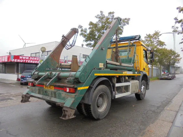 Mercedes-Benz Antos 1824 4X2 - Камион со кабелски систем: слика 4 Mercedes-Benz Antos 1824 4X2 - Камион со кабелски систем: слика 4