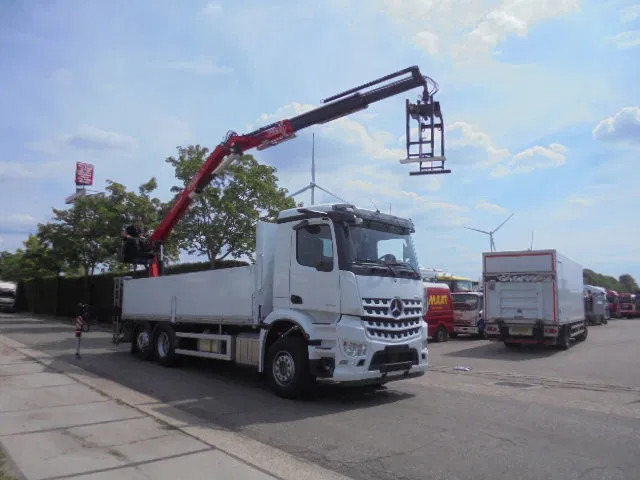 Mercedes-Benz Arocs 2545 + RETARDER 6X2 NEW /DEMO - Камион со кран: слика 2 Mercedes-Benz Arocs 2545 + RETARDER 6X2 NEW /DEMO - Камион со кран: слика 2