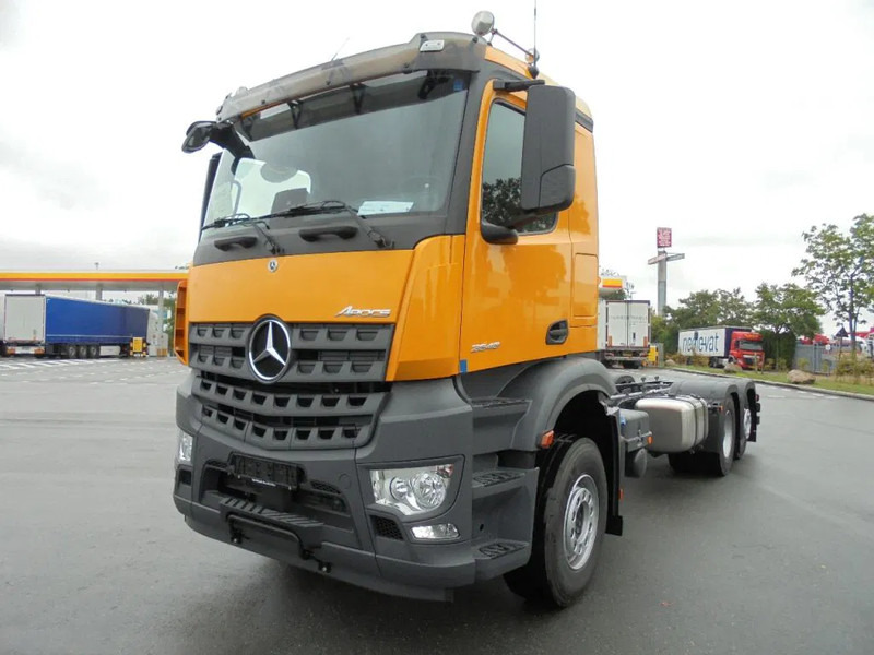 Mercedes-Benz Arocs AROCS 2848 6X2 MET FABRIEKS GARANTIE - Камион со кабинска шасија: слика 1 Mercedes-Benz Arocs AROCS 2848 6X2 MET FABRIEKS GARANTIE - Камион со кабинска шасија: слика 1