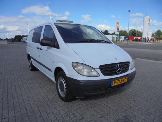 Mercedes-Benz Vito 110 - Мало комбе, Комби со двојна кабина: слика 3 Mercedes-Benz Vito 110 - Мало комбе, Комби со двојна кабина: слика 3