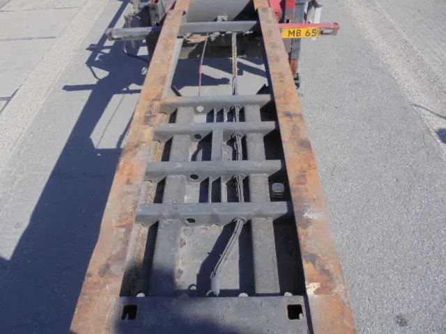 Pacton TXC 339 NL TRAILER - Транспортер на контејнер/ Полуприколка со променливо тело: слика 4 Pacton TXC 339 NL TRAILER - Транспортер на контејнер/ Полуприколка со променливо тело: слика 4