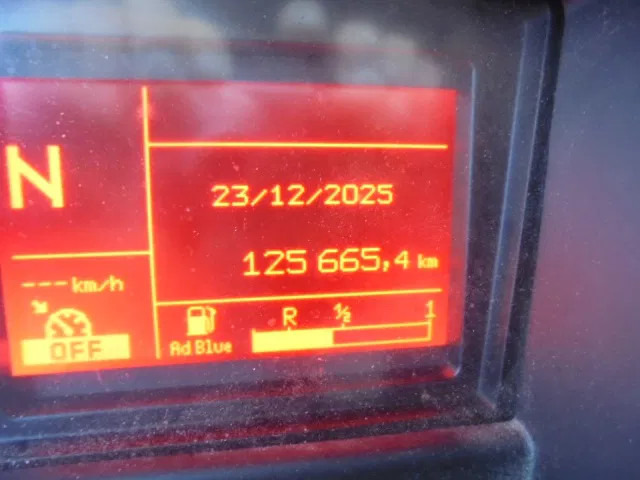 Камион ладилник Renault D 210 FRC 2026: слика 13