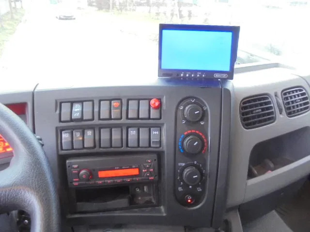 Камион ладилник Renault D 210 FRC 2026: слика 9