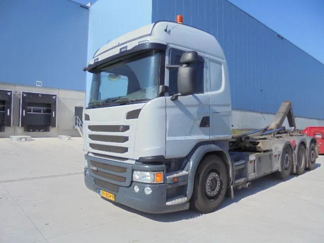 Scania G450 8X2 TRIPLE RETARDER - Камион со кука за подигање: слика 2 Scania G450 8X2 TRIPLE RETARDER - Камион со кука за подигање: слика 2