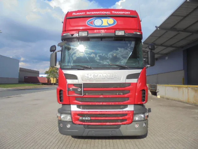 Scania R440 6X2 VOLUME COMBI + RETARDER - Камион сандучар: слика 2 Scania R440 6X2 VOLUME COMBI + RETARDER - Камион сандучар: слика 2