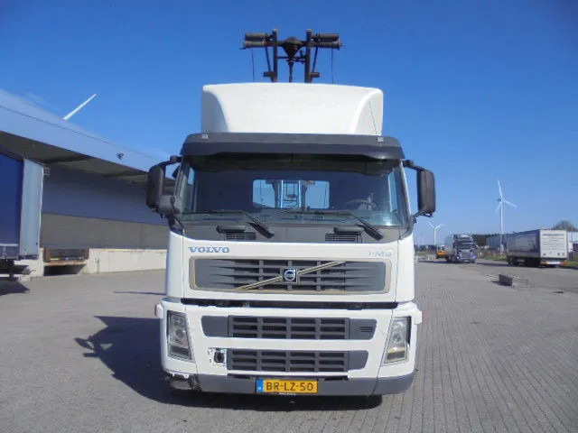Volvo FM 260 MANUAL GEAR NL TRUCK - Камион со кабелски систем: слика 2 Volvo FM 260 MANUAL GEAR NL TRUCK - Камион со кабелски систем: слика 2