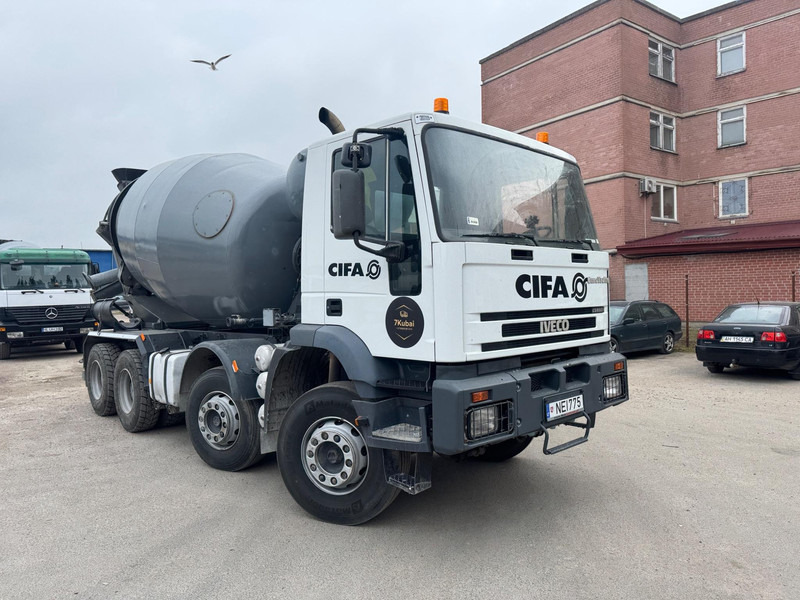 Iveco Eurotraker 340E35, cursor 8 - Камион миксер за бетон: слика 2 Iveco Eurotraker 340E35, cursor 8 - Камион миксер за бетон: слика 2