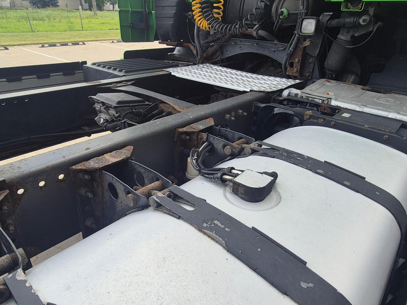 Камион влекач Volvo FH 460: слика 14