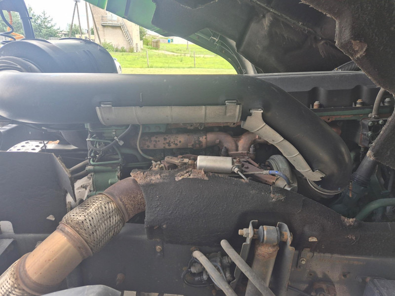 Камион влекач Volvo FH 460: слика 18