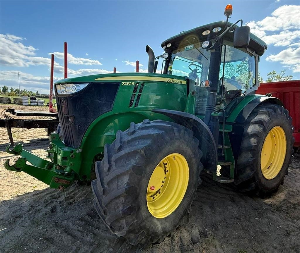 John Deere 7230R - Трактор: слика 1 John Deere 7230R - Трактор: слика 1