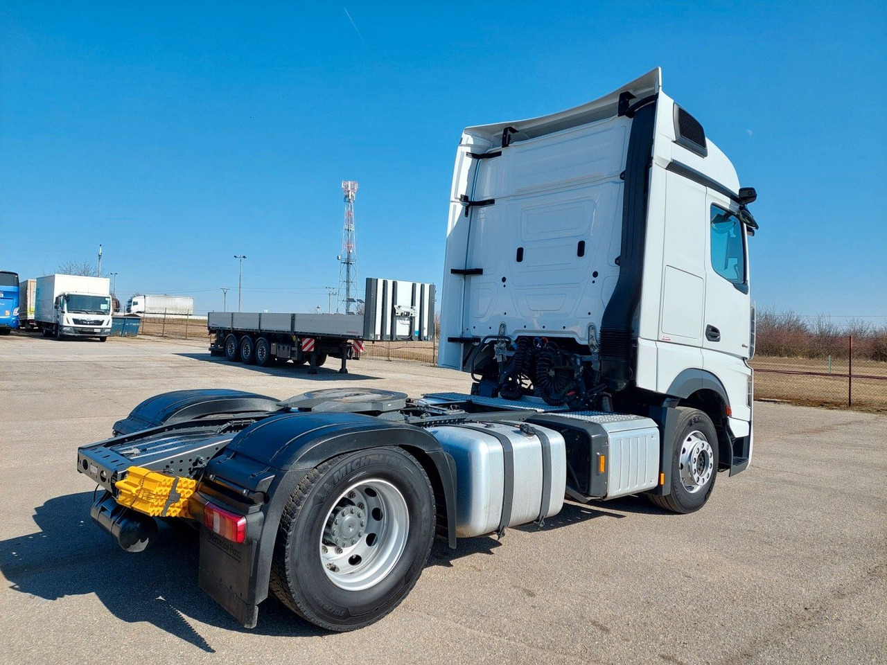 Mercedes-Benz Actros 5 1845 LS BigSpace 4x2 - Камион влекач: слика 4 Mercedes-Benz Actros 5 1845 LS BigSpace 4x2 - Камион влекач: слика 4