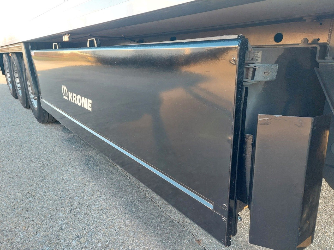 Полуприколка ладилник Krone SD Thermo King SLXi 300: слика 26