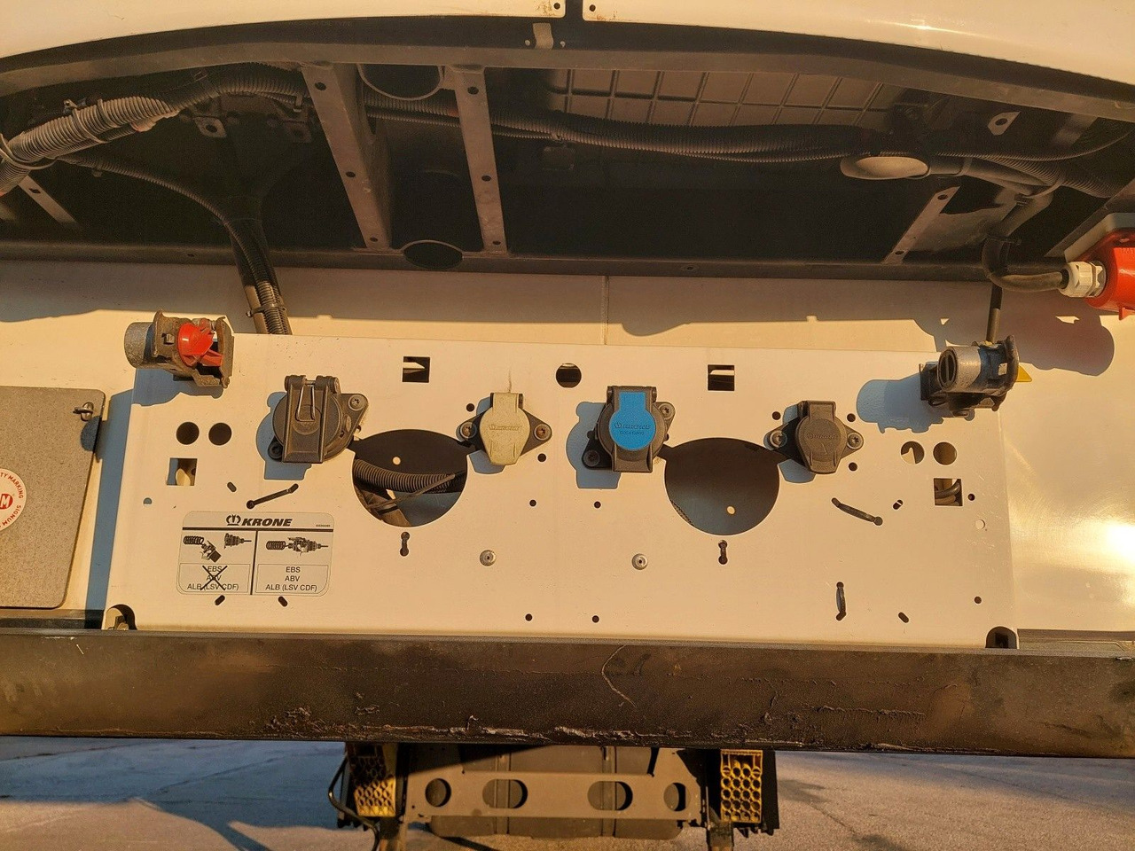 Полуприколка ладилник Krone SD Thermo King SLXi 300: слика 13