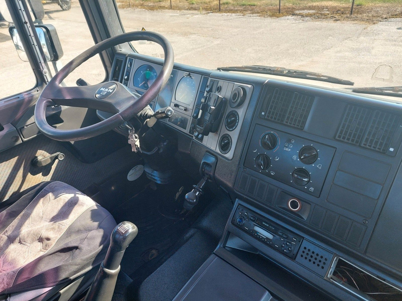 Камион со церада MAN ME 18.280 BB 4x2: слика 16 Камион со церада MAN ME 18.280 BB 4x2: слика 16