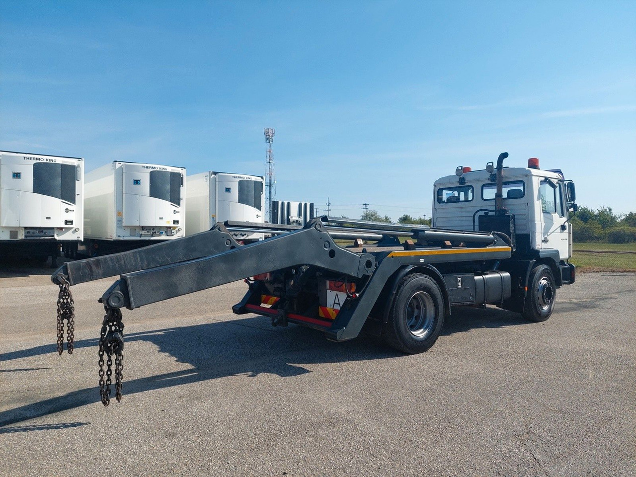 Камион со церада MAN ME 18.280 BB 4x2: слика 7 Камион со церада MAN ME 18.280 BB 4x2: слика 7