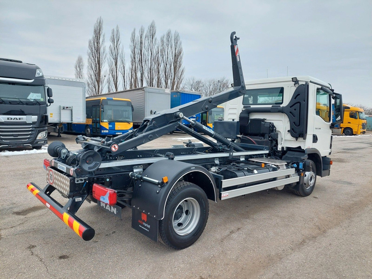 MAN TG3 TGL 12.190 BB 4x2 - Камион со кука за подигање: слика 4 MAN TG3 TGL 12.190 BB 4x2 - Камион со кука за подигање: слика 4