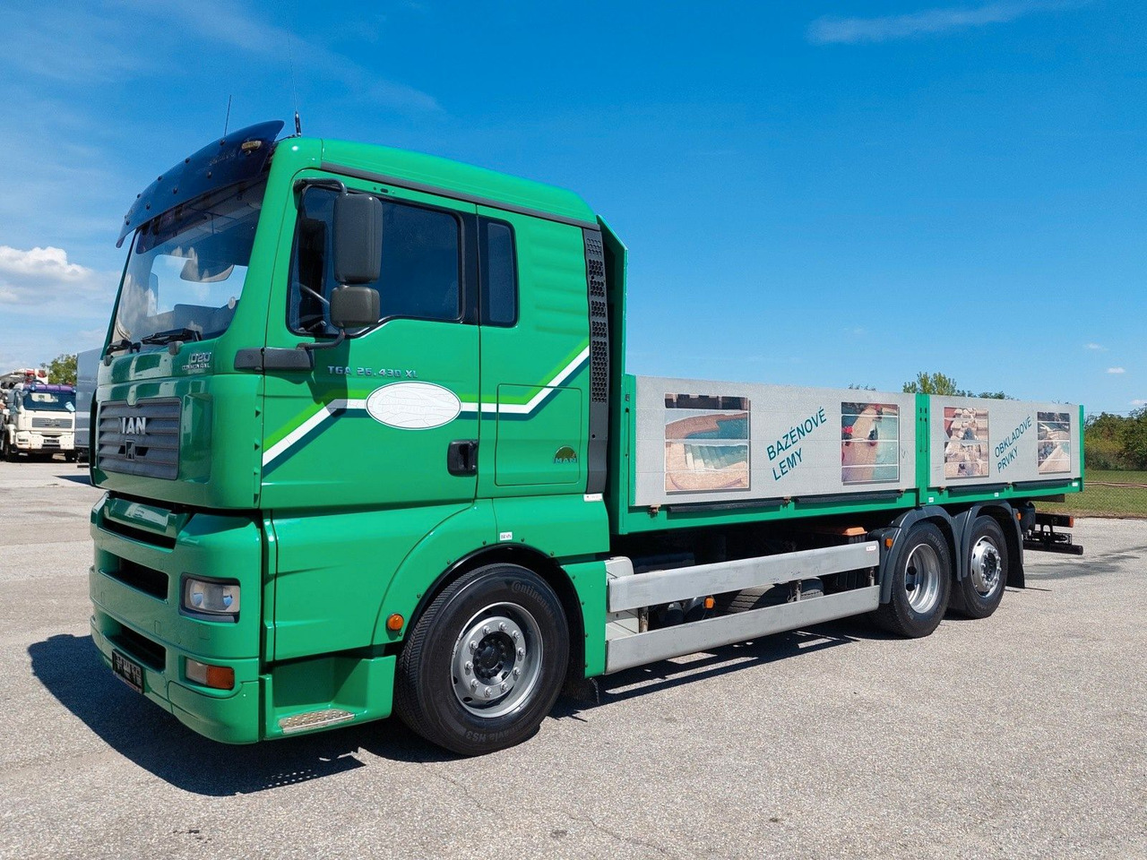 MAN TGA 26.430 LL 6x2-2 - Камион со платформа: слика 1 MAN TGA 26.430 LL 6x2-2 - Камион со платформа: слика 1
