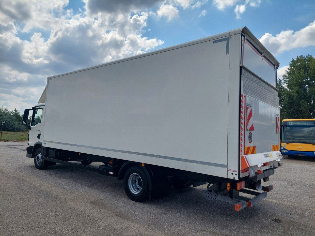 MAN TGL 12.250 BL CH 4x2 LBW 17 Palleten - Камион сандучар: слика 3 MAN TGL 12.250 BL CH 4x2 LBW 17 Palleten - Камион сандучар: слика 3