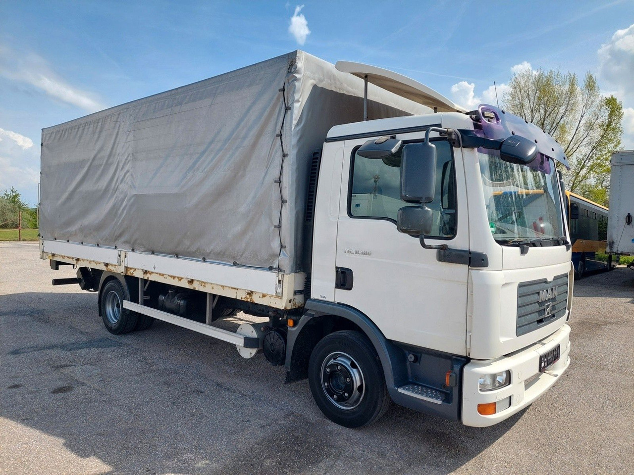 MAN TGL 8.180 4X2 BL - Камион со церада: слика 2 MAN TGL 8.180 4X2 BL - Камион со церада: слика 2