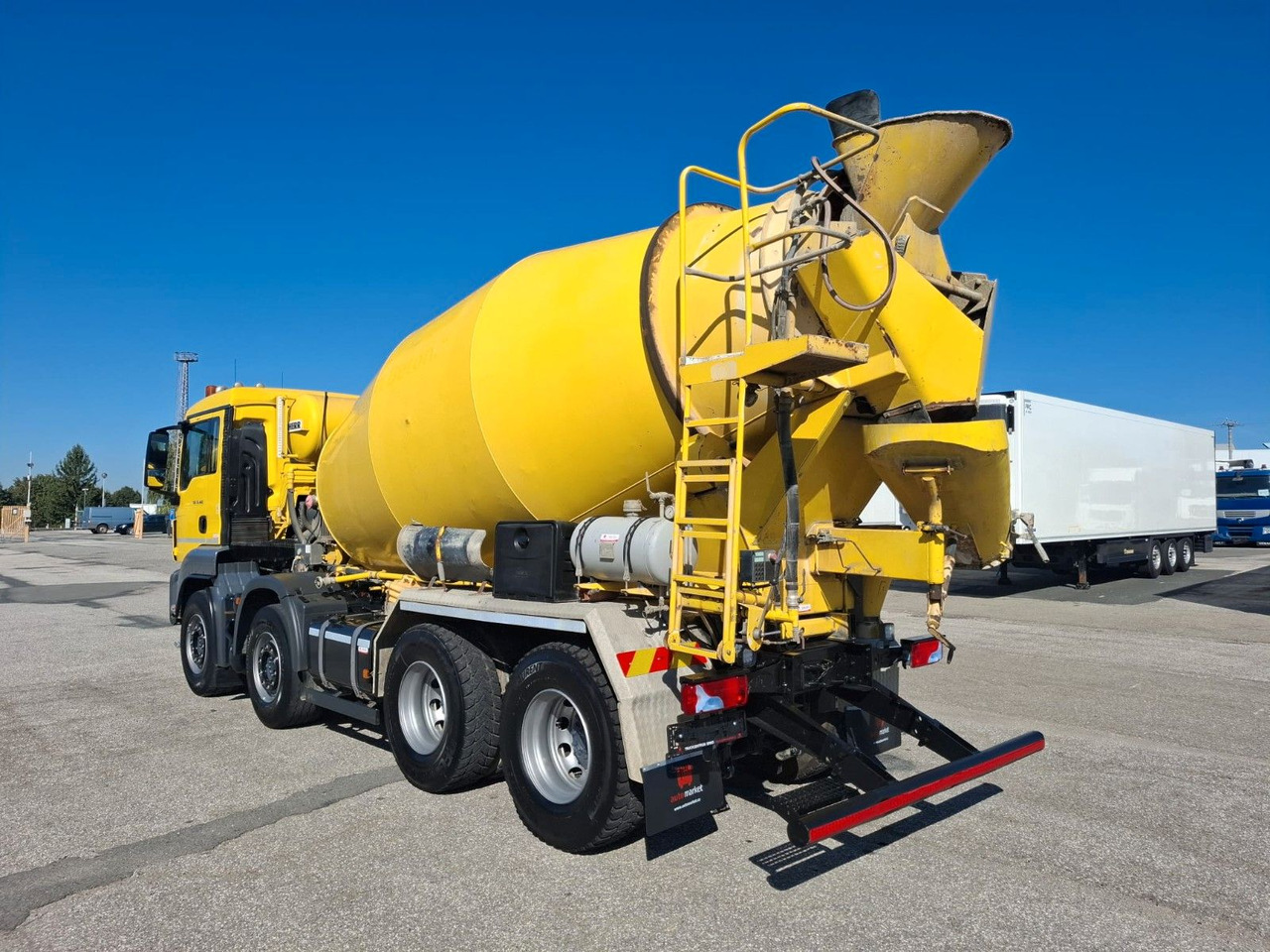 MAN TGS 32.460 8X4 BB Liebherr 9 m³ - Камион миксер за бетон: слика 2 MAN TGS 32.460 8X4 BB Liebherr 9 m³ - Камион миксер за бетон: слика 2