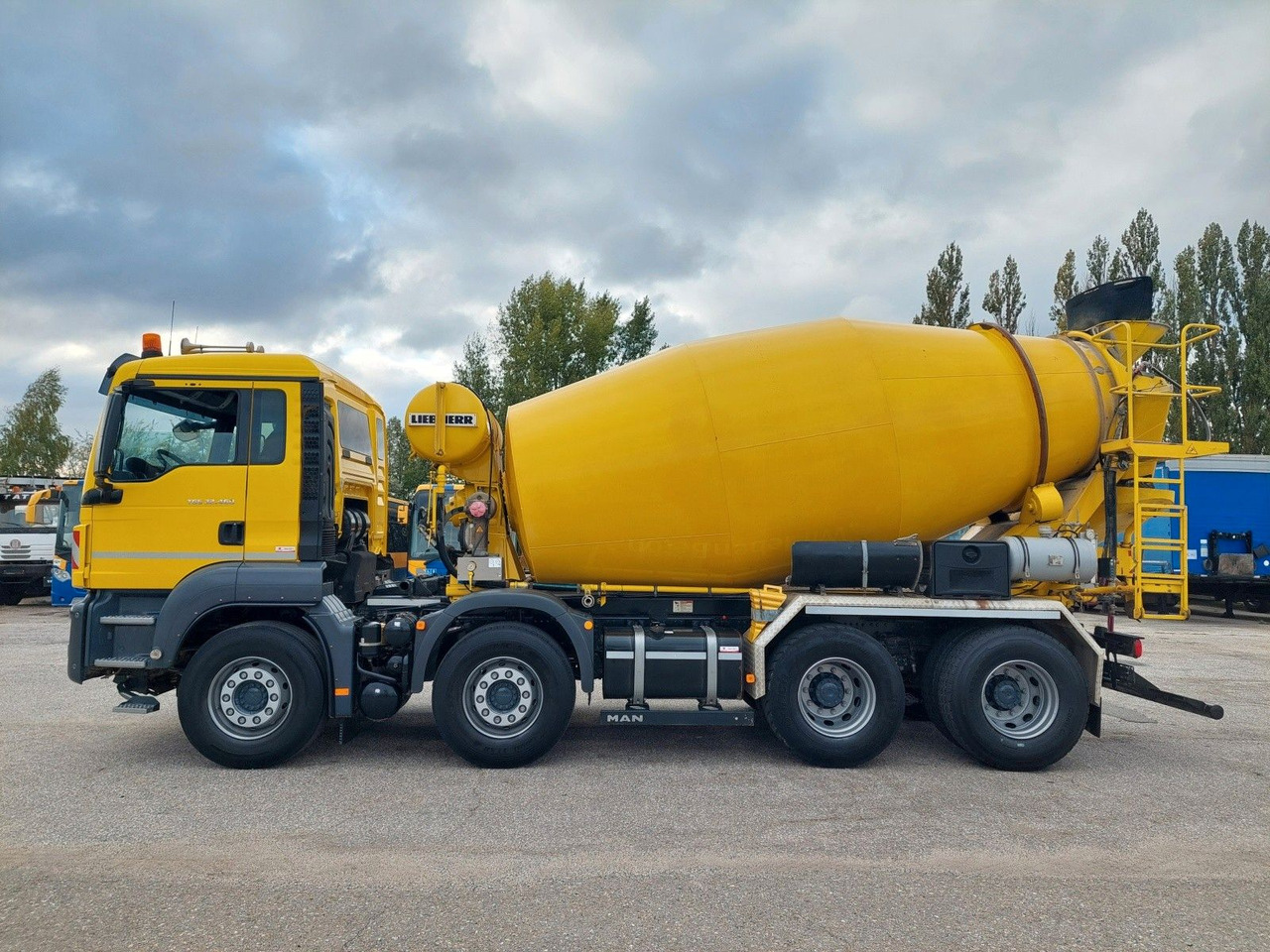MAN TGS 32.460 8X4 BB Liebherr 9 m³ - Камион миксер за бетон: слика 5 MAN TGS 32.460 8X4 BB Liebherr 9 m³ - Камион миксер за бетон: слика 5