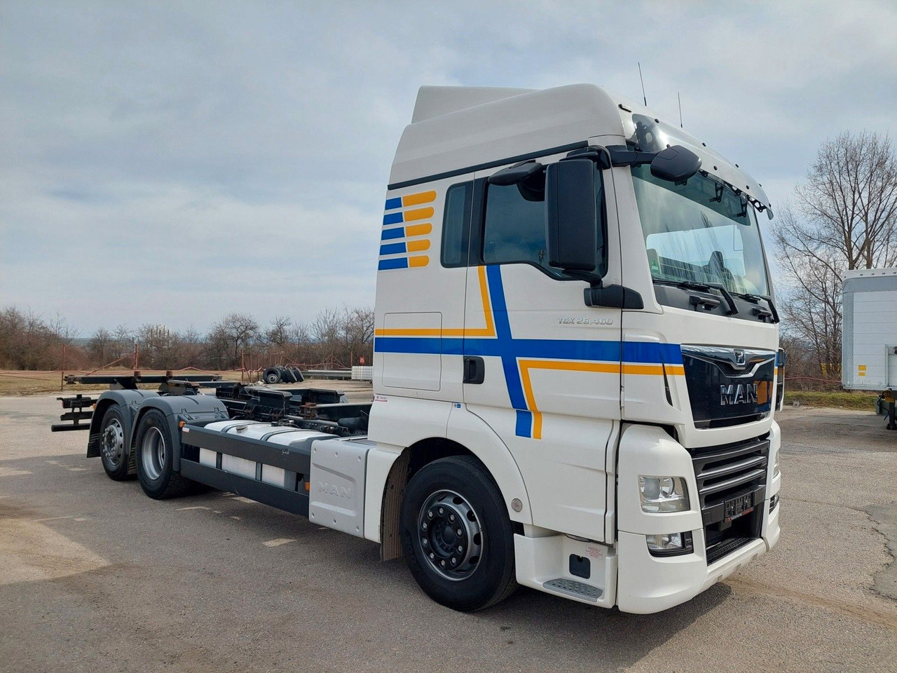 MAN TGX 26.460 LL 6x2/2 - Транспортер на контејнер/ Камион со променливо тело: слика 2 MAN TGX 26.460 LL 6x2/2 - Транспортер на контејнер/ Камион со променливо тело: слика 2