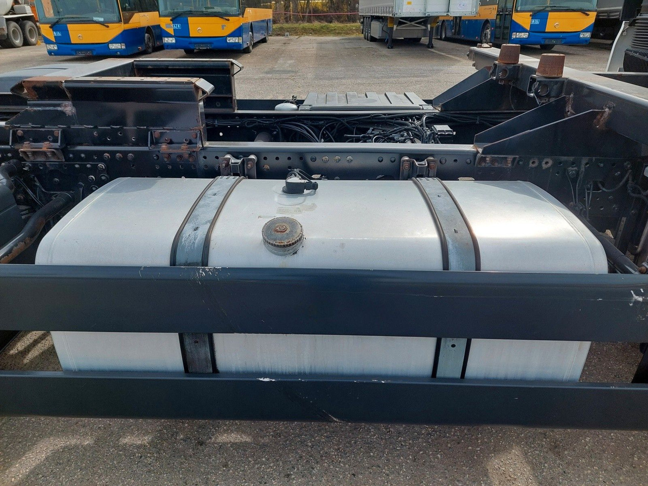 MAN TGX 26.460 LL 6x2/2 - Транспортер на контејнер/ Камион со променливо тело: слика 5 MAN TGX 26.460 LL 6x2/2 - Транспортер на контејнер/ Камион со променливо тело: слика 5