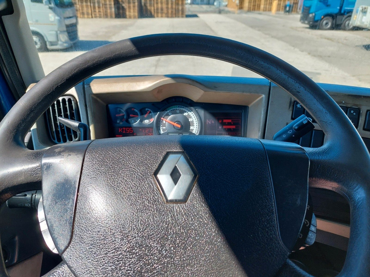 Камион со платформа, Камион со кран Renault Premium DXI R450.26 HR Palfinger PK 15.500: слика 20