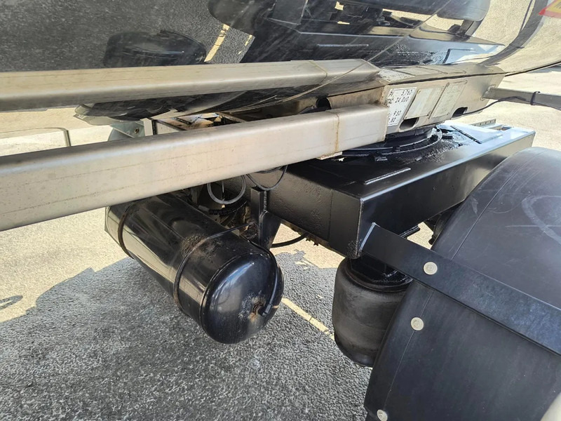 Приколка цистерна за транспорт на млеко ETA 16500L INSULATED INOX TANK - 1 COMP: слика 16