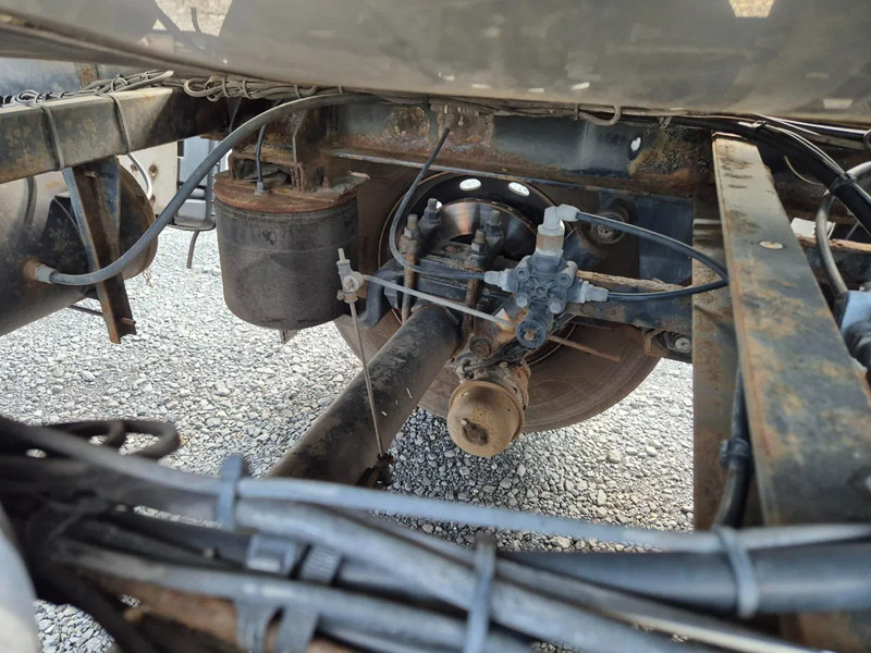 Приколка цистерна за транспорт на млеко ETA INSULATED INOX TANK 16500L - 1 COMP: слика 11