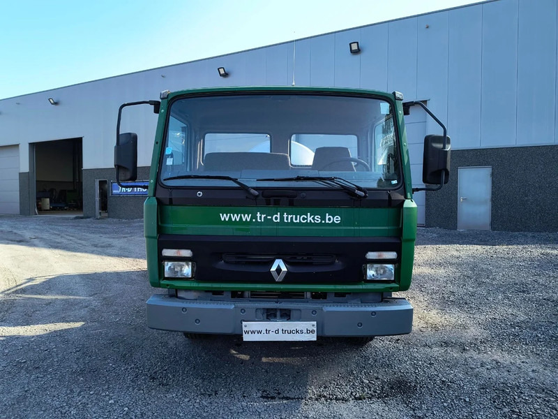 Renault Midliner S135 - ONLY 54 400KM - SMALL TANK 3680L INSULATED INOX - Камион цистерна: слика 2 Renault Midliner S135 - ONLY 54 400KM - SMALL TANK 3680L INSULATED INOX - Камион цистерна: слика 2