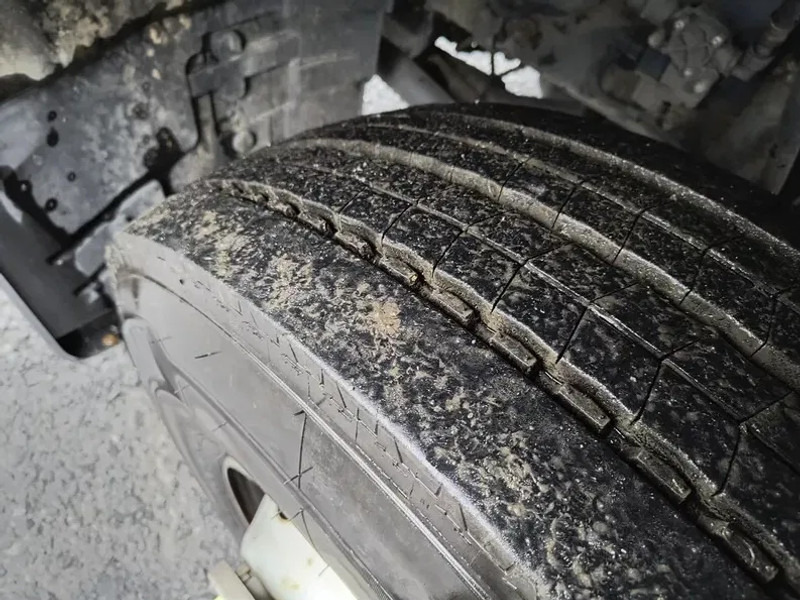 Камион цистерна за транспорт на гориво Renault Premium 280 13500L FUEL / CARBURANT TRUCK - 4 COMP - LEAF/LAMES: слика 14 Камион цистерна за транспорт на гориво Renault Premium 280 13500L FUEL / CARBURANT TRUCK - 4 COMP - LEAF/LAMES: слика 14