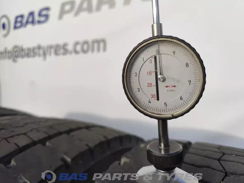 Bridgestone Bridgestone 315/70R22.5 H-DRIVE002 ECOPIA 154/152 M+S 3PMSF gebruikte set - Гума за Камион: слика 3 Bridgestone Bridgestone 315/70R22.5 H-DRIVE002 ECOPIA 154/152 M+S 3PMSF gebruikte set - Гума за Камион: слика 3