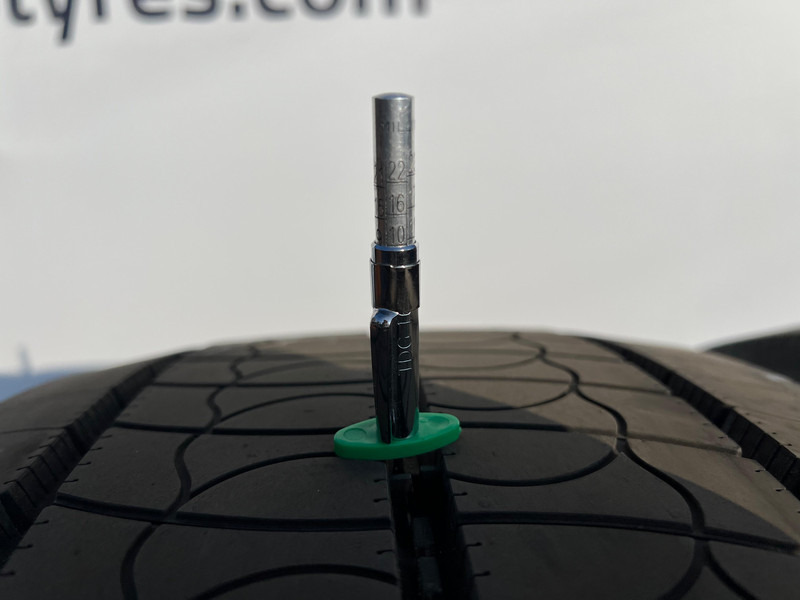 Bridgestone Bridgestone 315/70R22.5 H-STEER002 ECOPIA 156/154 M M+S 3PMSF gebruikte set - Гума за Камион: слика 3 Bridgestone Bridgestone 315/70R22.5 H-STEER002 ECOPIA 156/154 M M+S 3PMSF gebruikte set - Гума за Камион: слика 3