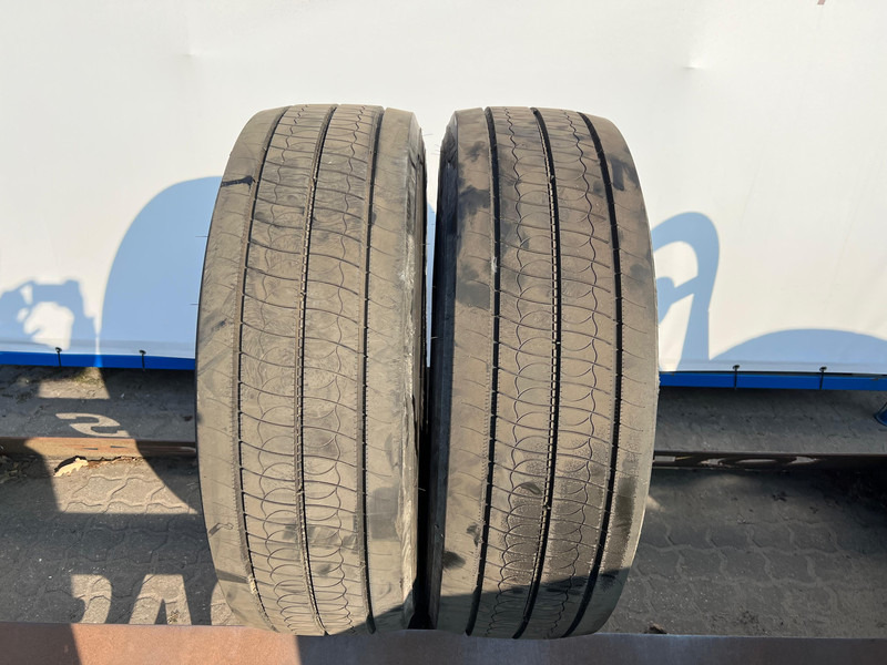 Bridgestone Bridgestone 315/70R22.5 H-STEER002 ECOPIA 156/154 M M+S 3PMSF gebruikte set - Гума за Камион: слика 1 Bridgestone Bridgestone 315/70R22.5 H-STEER002 ECOPIA 156/154 M M+S 3PMSF gebruikte set - Гума за Камион: слика 1