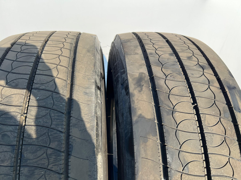 Bridgestone Bridgestone 315/70R22.5 H-STEER002 ECOPIA 156/154 M M+S 3PMSF gebruikte set - Гума за Камион: слика 2 Bridgestone Bridgestone 315/70R22.5 H-STEER002 ECOPIA 156/154 M M+S 3PMSF gebruikte set - Гума за Камион: слика 2