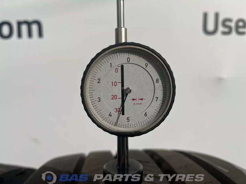 Continental Continental 295/80R22.5 Hybrid HS3 152/148 M M+S 3PMSF gebruikte set - Гума за Камион: слика 3 Continental Continental 295/80R22.5 Hybrid HS3 152/148 M M+S 3PMSF gebruikte set - Гума за Камион: слика 3